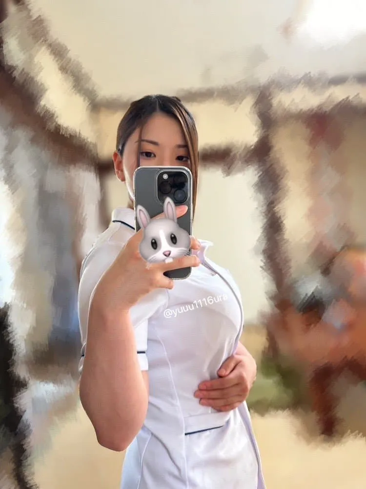 素人女优×素人导演!巨乳护士笹本优(暂)赌上婚约的AV出道